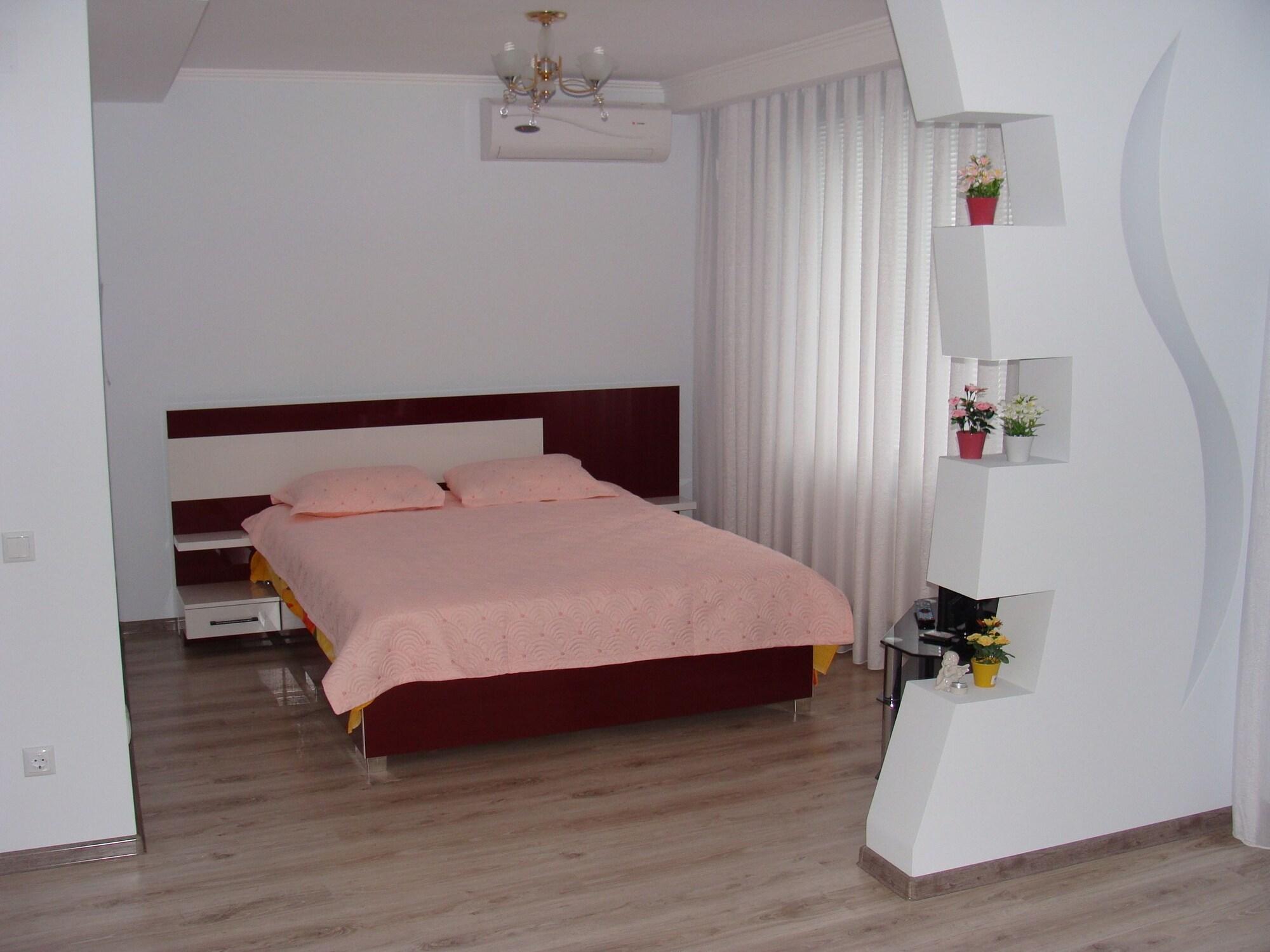 Hotel Lidia คีชีเนา ภายนอก รูปภาพ