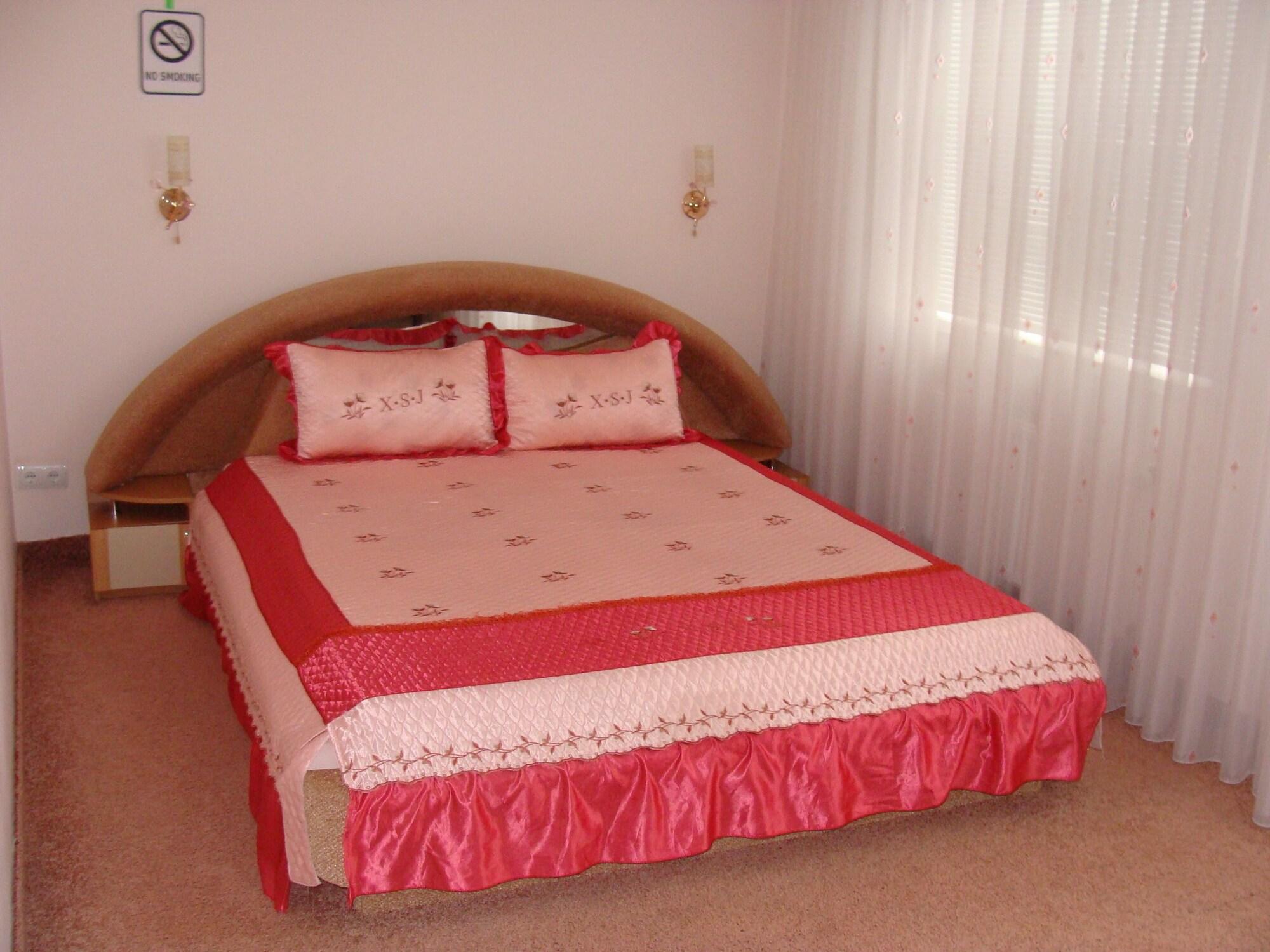 Hotel Lidia คีชีเนา ภายนอก รูปภาพ